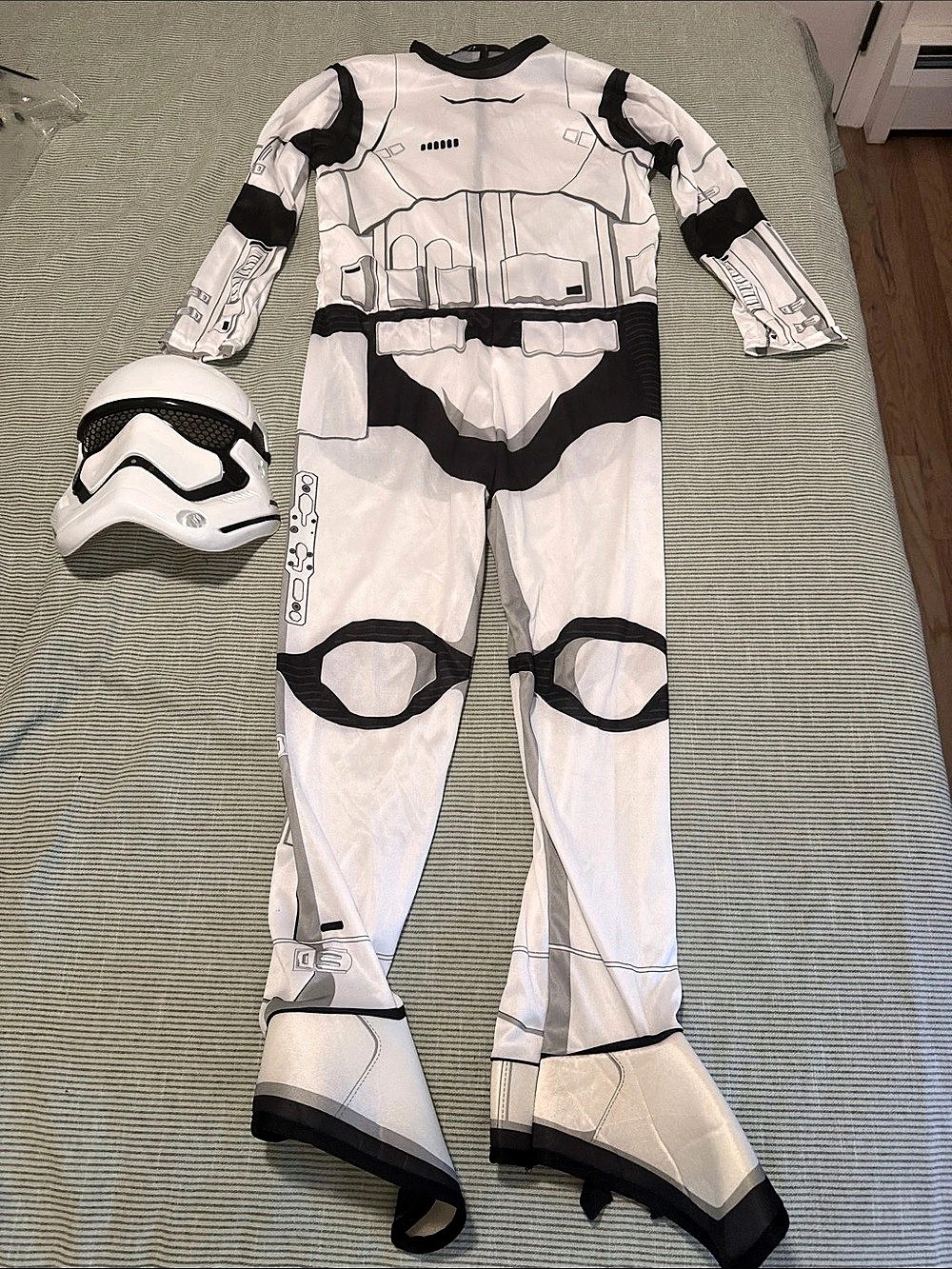 Star Wars Stormtrooper Costume with Mask - kids medium